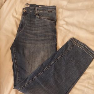 NWT-Men's MAVI slim leg JAKE jeans.